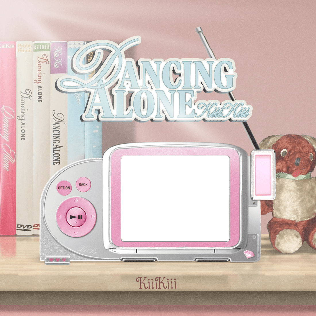Dancing with KiiiKiii!